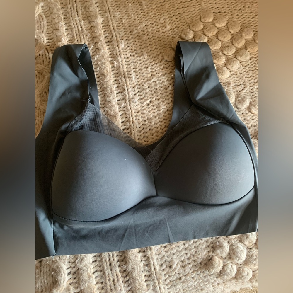 Pair of bras XL
